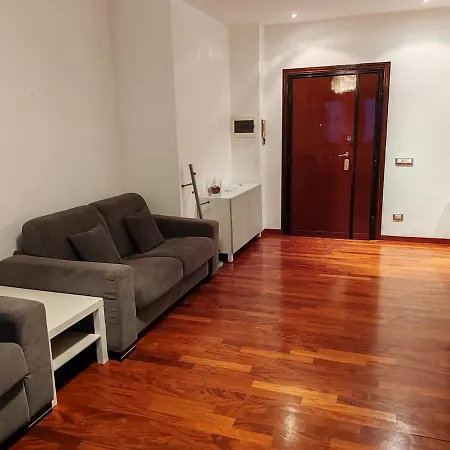 For 8 People Near Metro Train Bus Station Tiburtina * Rome