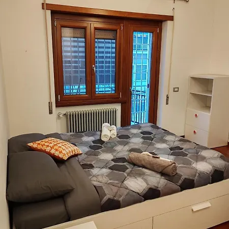 For 8 People Near Metro Train Bus Station Tiburtina Apartment