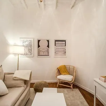 Apartment Panteon