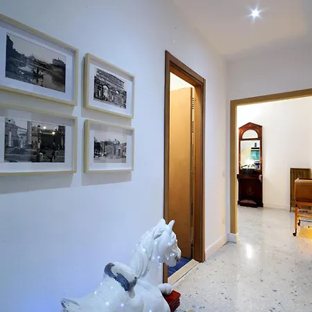 Led House Rome