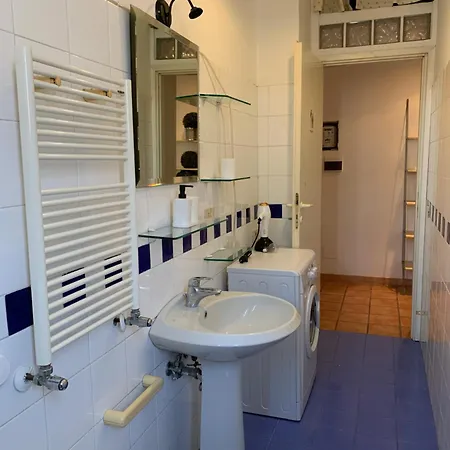 Flat Nearby Vaticano - Caracciolo 4 Apartment