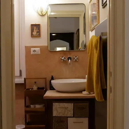 Apartment Cozy Artsy Near The Vatican Rome