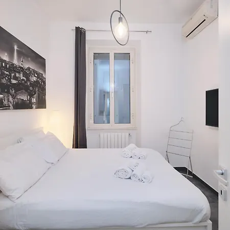Elegante A Pochi Passi Dal Centro Apartment Rome