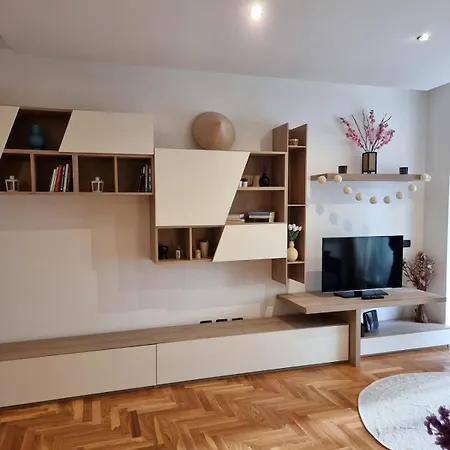 Riva Aurelia Apartment