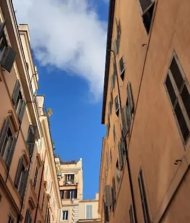 Apartment And Historic Rione Near Colosseo *