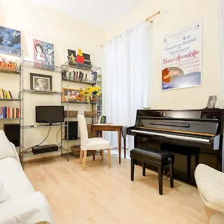 Apartment And Historic Rione Near Colosseo *