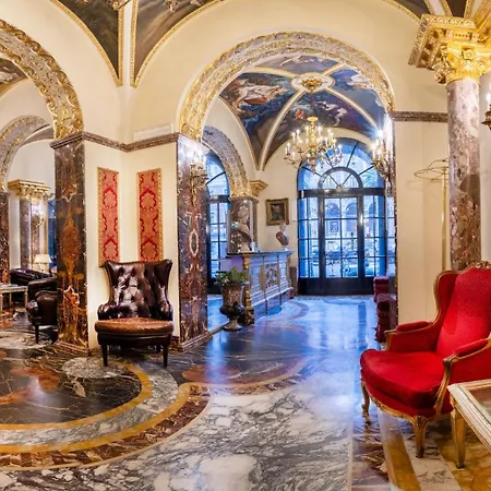 Hotel Des Epoques 3*