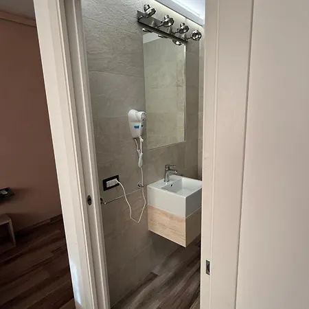 Class Eur Guest house Rome
