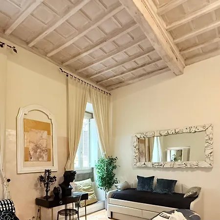 Luxury Piazza Navona Escape 11