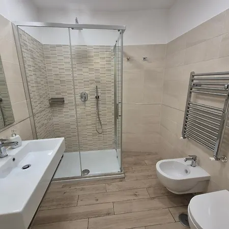 Affittacamere Residenze Serventi Longhi *