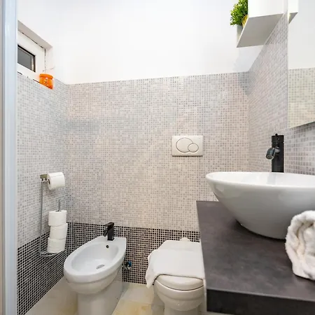 Casa Cristallo Relax E Apartment Rome