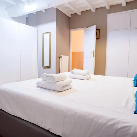 Elegantis Monti Apartment *
