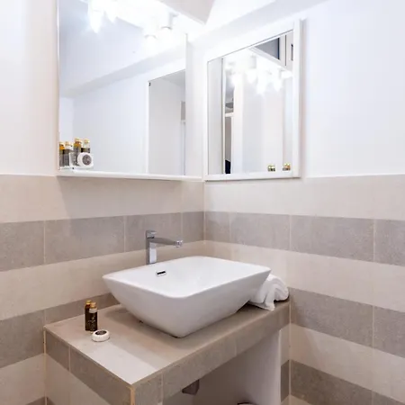 Elegantis Monti Apartment Rome
