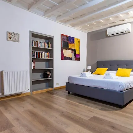 Apartment Elegantis Monti Rome