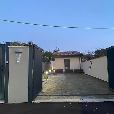 Villino Ancillotto With Garden And Parking Motorcycle Space Villa *