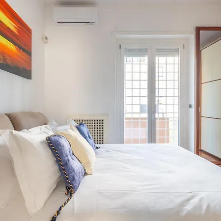 Eur Luxury For 4pp 2 Bedrooms Apartment *