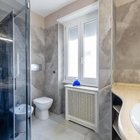 Eur Luxury For 4pp 2 Bedrooms Apartment Rome