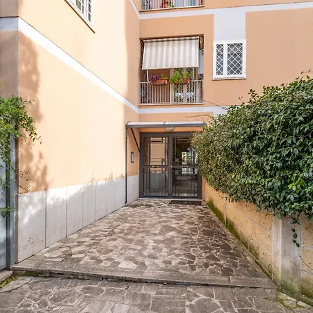 Apartment Eur Luxury For 4pp 2 Bedrooms