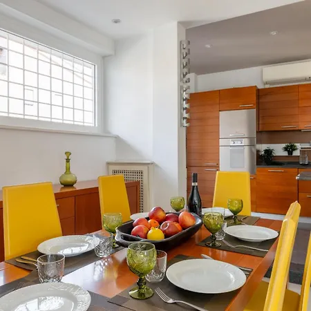 Eur Luxury For 4pp 2 Bedrooms Apartment *