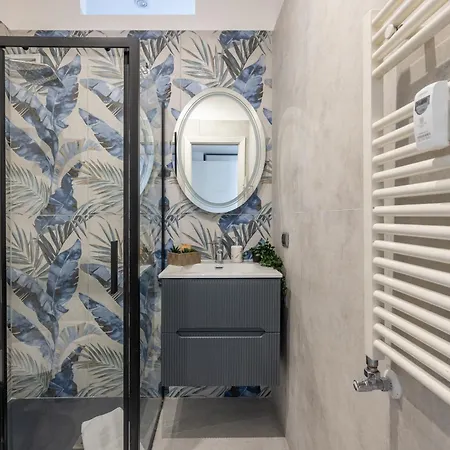 Eur Luxury For 4pp 2 Bedrooms Apartment