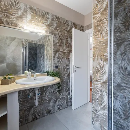 Apartment Eur Luxury For 4pp 2 Bedrooms *