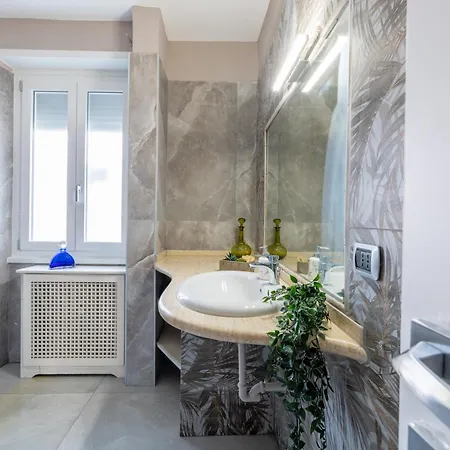 Apartment Eur Luxury For 4pp 2 Bedrooms