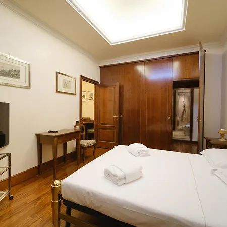 Apartment Spanish Steps Retreat Buddyrent Rome