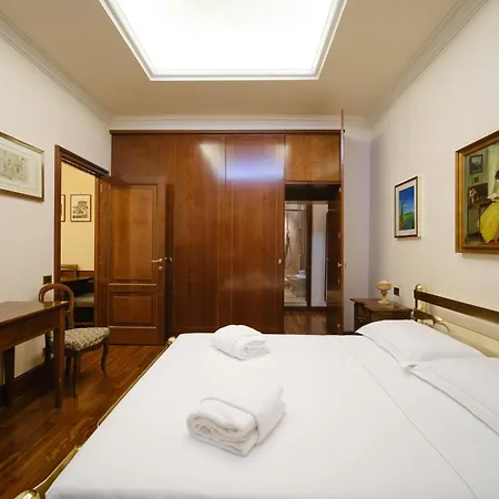 Spanish Steps Retreat Buddyrent Apartment Rome