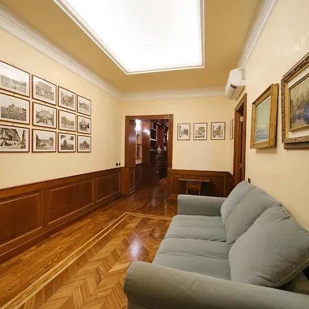 Apartment Spanish Steps Retreat Buddyrent Rome