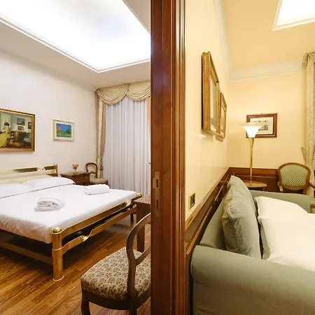 Spanish Steps Retreat Buddyrent * Rome