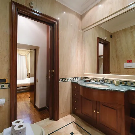 Spanish Steps Retreat Buddyrent Apartment Rome