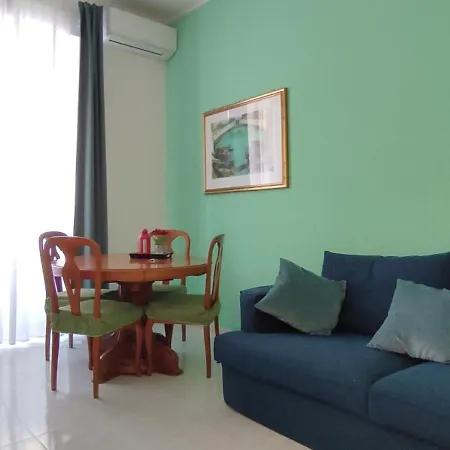 Apartment Happy Domus Ippolito Nievo Flat A Trastevere Rome