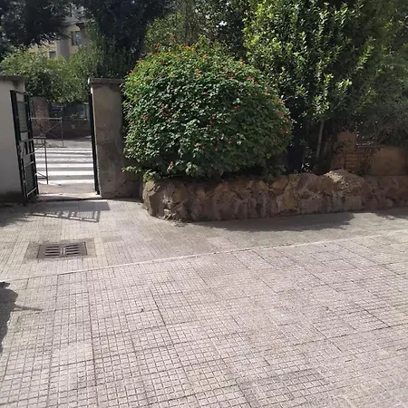 Garbatella Seminterrato * Rzym