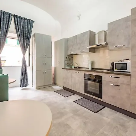 1 Eternal Residency Aparthotel *