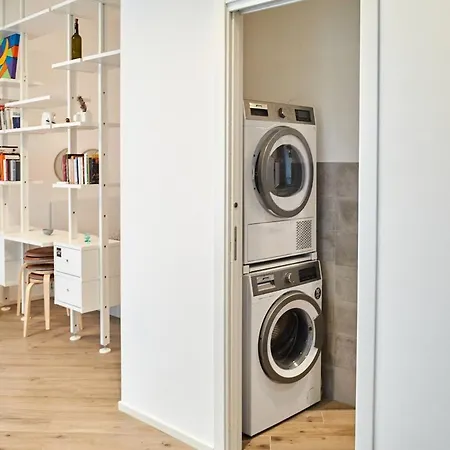 Apartment 10 Minuti Stazione Trastevere - Atelier 19 1bdr Rome