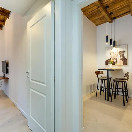 New Trastevere Apartment Rome