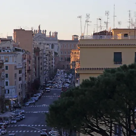 Domus Augustea - San Giovanni Sunset Guest house Rome