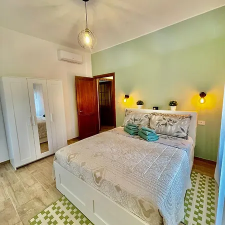 Tiger Deluxe In Apartment