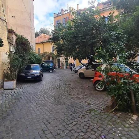 New Trastevere Apartment Rome
