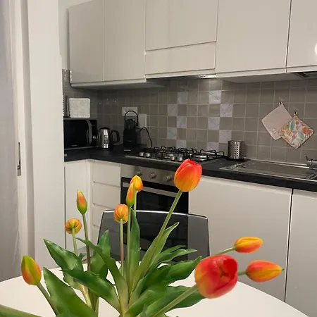 Dama Maria Elena Apartment