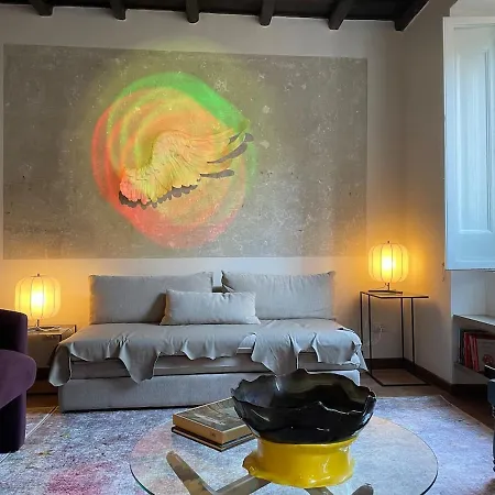 Monti Stunning Flat