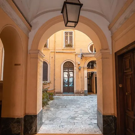 Vatican Charming Rhome Apartment