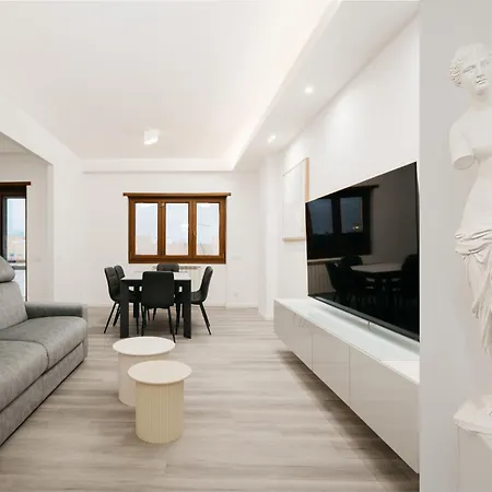 Tuscolanum Apartment *