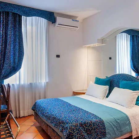 Canova Hotel Rzym