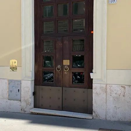 Maison d'hôtes Relais Conte Di Cavour De Luxe 2*