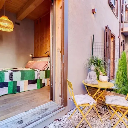 Garden Apartment *