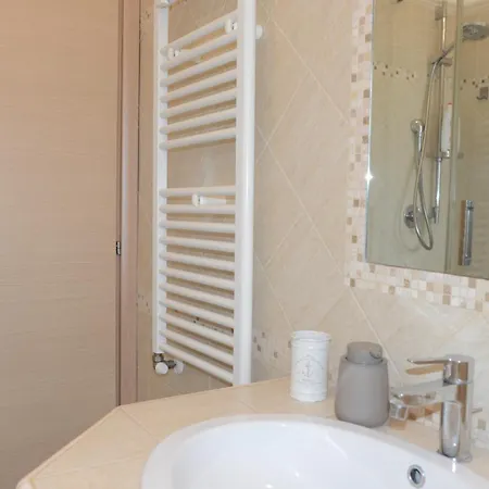 Locazione Turistica Di Carlo Apartment