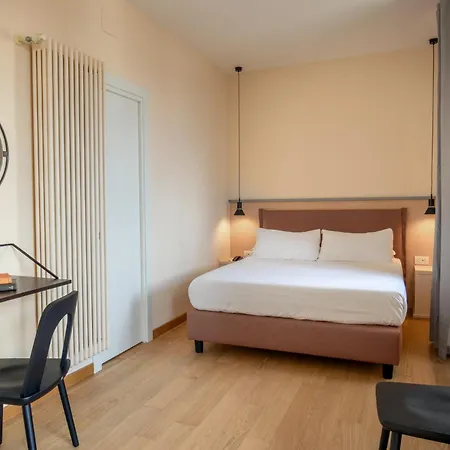 Colosseum Hotel