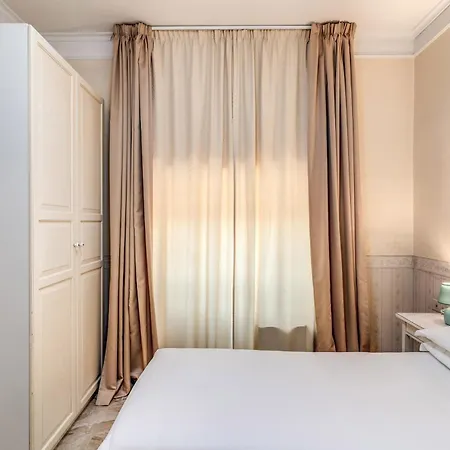Orazia Hotel 3*
