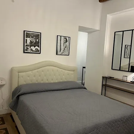 Urbana 33 3*